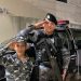 Criança recebe visita surpresa da polícia militar no seu aniversário e se emociona