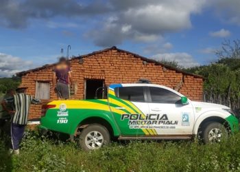 Dupla é presa suspeita de arrombamento e furto de bolas de arame farpado em São Francisco de Assis PI