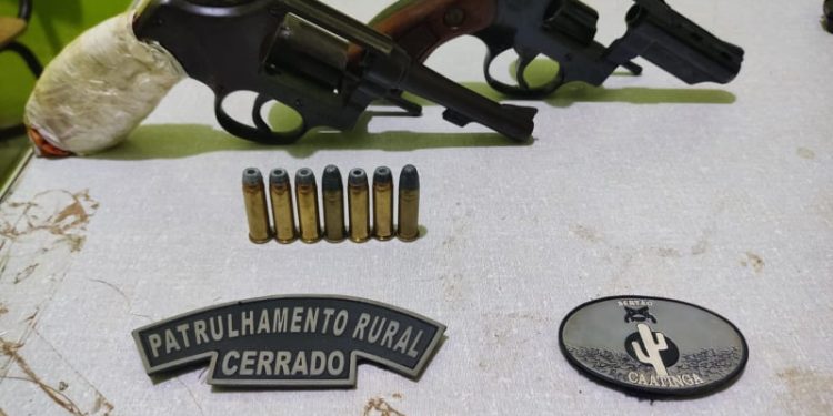 Policia de Queimada Nova  apreende duas armas de fogo relatadas em ocorrência de ameaça