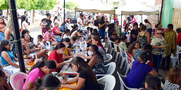 Prefeitura de Paulistana promove Tarde de Beleza em comemoração ao Dia Das Mães