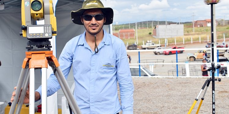 DSL TOPOMENSURA | Serviços de Agrimensura e Topografia  em Geral