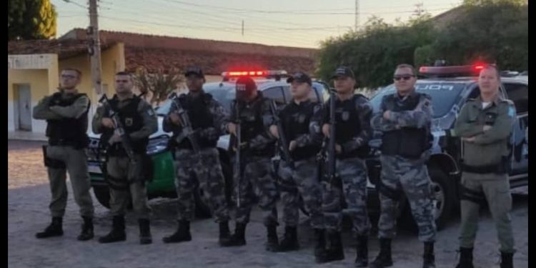 Policiais do 20° BPM com apoio da PC de Ribeirão Preto/SP prendem foragido da Justiça de São Paulo no interior de Patos do PI.