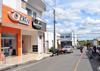 Atendimento de Oculista na Óticas Cruz neste mês de Junho/2022