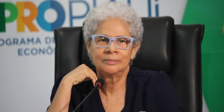 Governadora Regina sanciona lei que estabelece alíquota de 18% para o ICMS no Piauí