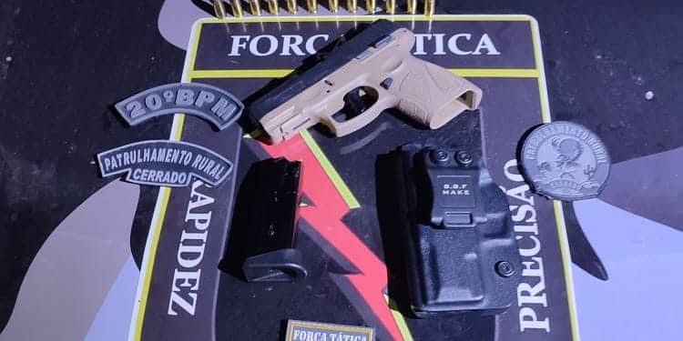 Força Tatica do 20º BPM apreende arma de fogo com munições durante barreira policial