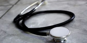 Câmara aprova em 2º turno PEC do piso salarial para enfermagem