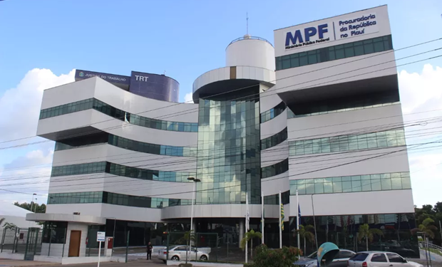 MP emite recomendação sobre eventos, encontros e convenções semelhantes a “showmícios”