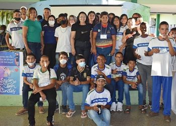 Alunos da Escola Rosa Mística realizam atividade interativa em visita guiada ao Ceti Lucinete Santana