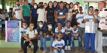 Alunos da Escola Rosa Mística realizam atividade interativa em visita guiada ao Ceti Lucinete Santana