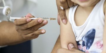 Anvisa aprova vacina da Pfizer contra Covid-19 para crianças de 6 meses a 4 anos