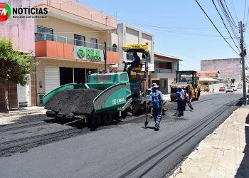 Prefeitura de Paulistana realiza obras de Asfaltamento de Ruas na cidade