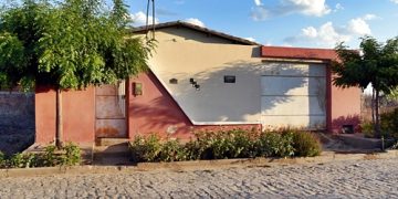 OPORTUNIDADE: Vende-se excelente casa na cidade de Acauã