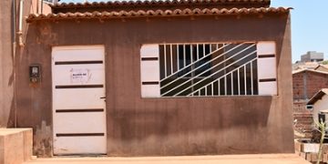 Vende-se casa na cidade de Queimada Nova-PI