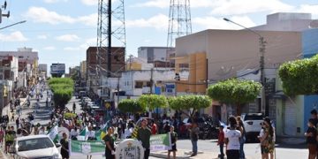CETI Lucinete Santana participa de desfile Cívico em Paulistana