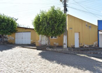 Vende-se casa no bairro Guarita, em Paulistana