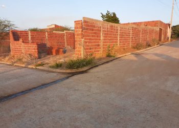 Vende-se terreno no bairro São Francisco, em Paulistana