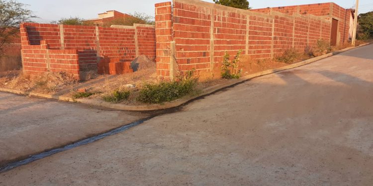 Vende-se terreno no bairro São Francisco, em Paulistana