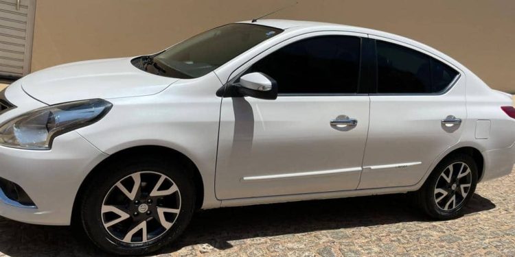 Vende-se veiculo Versa Unique, 1.6 2016/2017