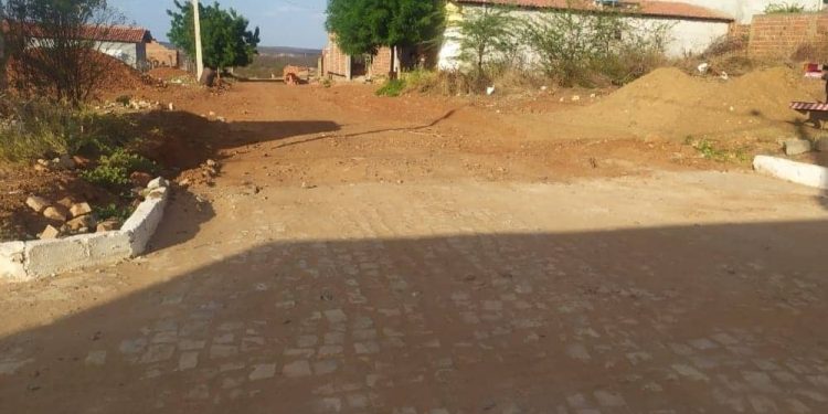 Vende-se dois terrenos em Paulistana