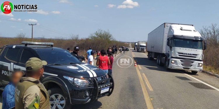 Homem morre atropelado enquanto fazia caminhada na BR-407, em Jacobina do Piaui