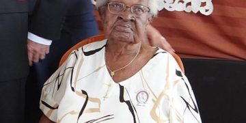 Dona Davina comemora 100 anos