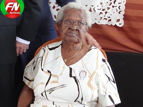 Dona Davina comemora 100 anos