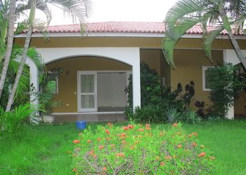 Aluga-se ou vende-se excelente casa em Paulistana