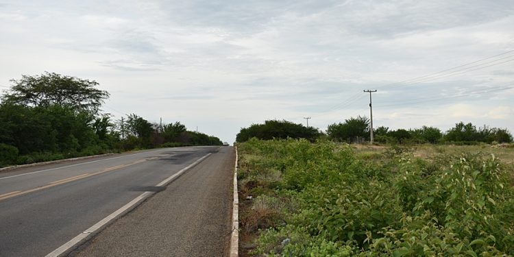 Vende-se várias áreas urbanas com 18ha cada, em Paulistana