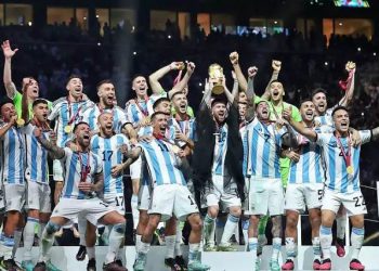 Argentina vence França nos pênaltis e é tricampeã mundial de futebol