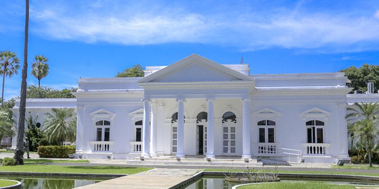 Projeto de Lei reajusta salários do governador e deputados estaduais no Piauí