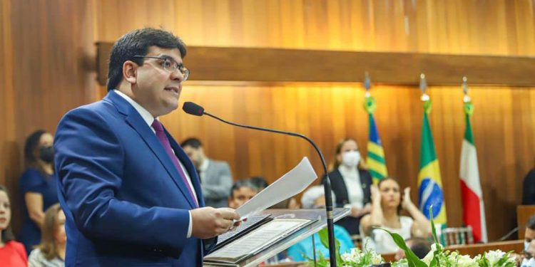Rafael Fonteles toma posse como governador do Piauí