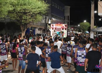 Bloco AL-Kaida realiza primeira noite de puxada pela Avenida Marechal Deodoro