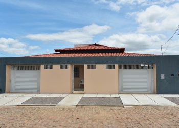 Vende-se excelente casa em Paulistana