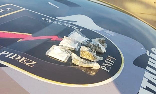 Homem é preso pela Força Tática do 20° BPM por crime de tráfico de drogas durante o Patrulhamento Rural