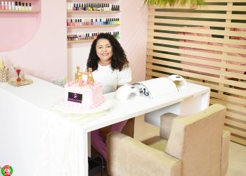 Adenilza Pereira inaugura espaço de podologia e design de unhas com sucesso