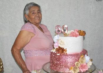Uma vida bem vívida merece ser celebrada! Naziozena Maria Xavier 80 anos