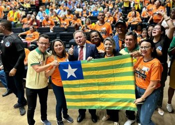 SINDRACSE-SINDICATO REGIONAL DOS ACS E ACE DO TERRITÓRIO CHAPADA VALE DO RIO ITAIM-PI PRESENTE EM MAIS UMA LUTA VITORIOSA DA CONACS EM BRASILIA.