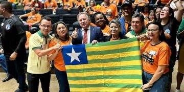 SINDRACSE-SINDICATO REGIONAL DOS ACS E ACE DO TERRITÓRIO CHAPADA VALE DO RIO ITAIM-PI PRESENTE EM MAIS UMA LUTA VITORIOSA DA CONACS EM BRASILIA.