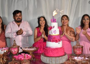 Manuella Lara comemora seus 15 anos em grande estilo