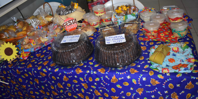 A Padaria São Francisco celebrou o São João com muita animação e delícias típicas nesta sexta-feira.