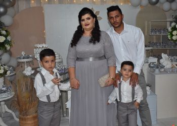 Batizado dos irmãos Emersson Jardiel e Enzo Gabriel: Um momento de fé e celebração.