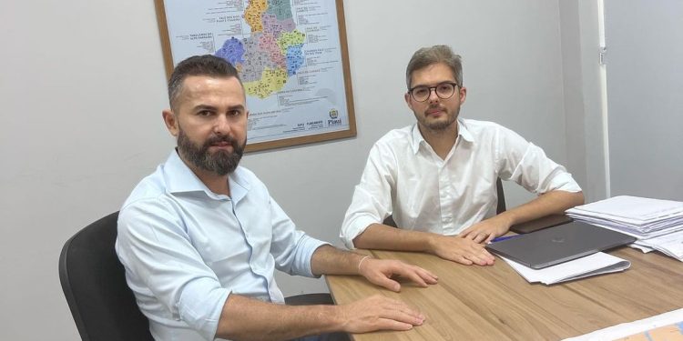 Prefeito GD e DER iniciam ações para recuperação das estradas PI 143 e PI 457, garantindo segurança e mobilidade aos usuários.