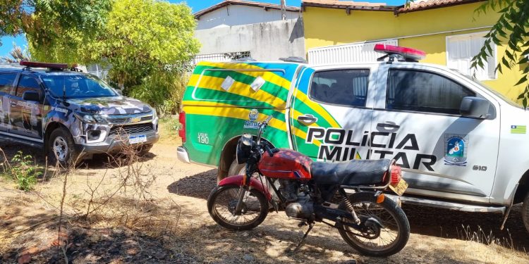 Polícia Militar do Piauí recupera motocicleta furtada em ação no Bairro Santo Antônio, Paulistana