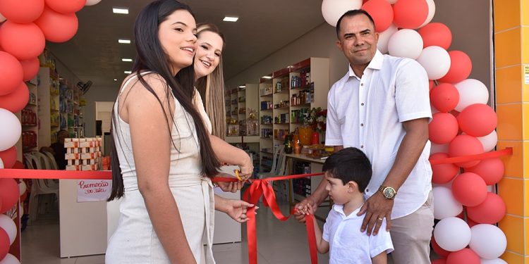 Inauguração da Aquino Farma alegra a manhã de Paulistana nesta última sexta (20)