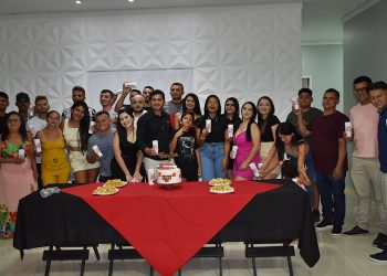Churrascaria No Limite celebra ano de sucesso com noite de confraternização e amigo secreto