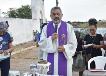 Tradicional missa do Dia dos Finados foi realizada na manhã de hoje (02), em Paulistana