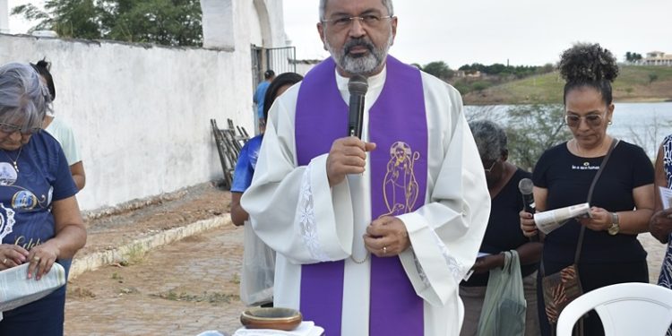 Tradicional missa do Dia dos Finados foi realizada na manhã de hoje (02), em Paulistana