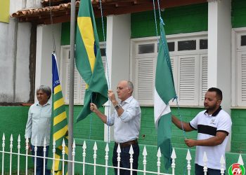 Celebração dos 85 anos de Paulistana tem início com solenidade de hasteamento das bandeiras