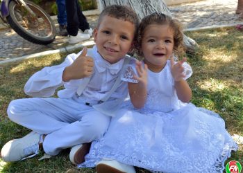 Bênçãos e Alegria: O batizado dos irmãos Davi Lucas e Alana na Igreja de Nossa Senhora dos Humildes
