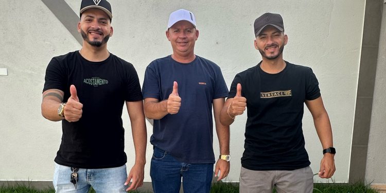 Os gêmeos Diego e Diogo declaram apoio ao pré-candidato a vereador Jackson de Benedito